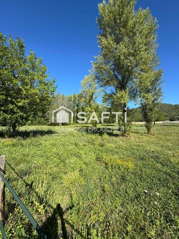 Terrain constructible 1530m²