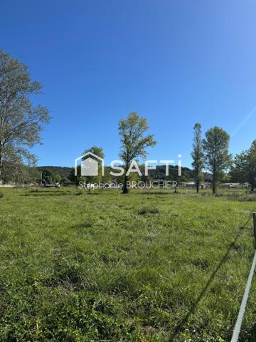 Terrain constructible 1530m²