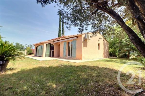 Appartement T4 à vendre  4 pièces - 102,36 m 2   ST RAPHAEL  - 83