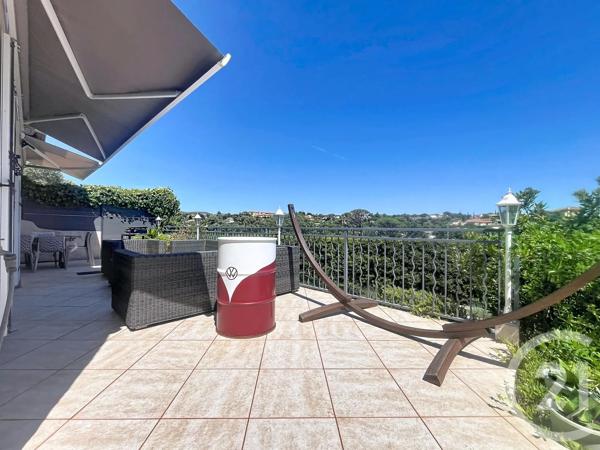 Appartement T4 à vendre  4 pièces - 102,36 m 2   ST RAPHAEL  - 83