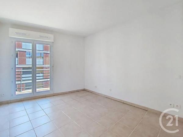 Appartement T4 à vendre  4 pièces - 102,36 m 2   ST RAPHAEL  - 83