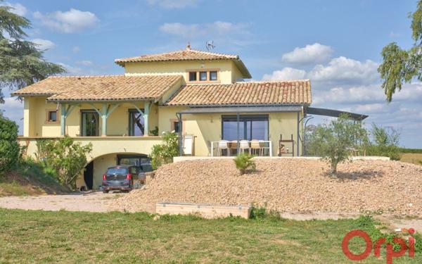 Maison à vendre    7 pièces • 267 m2 Mâcon