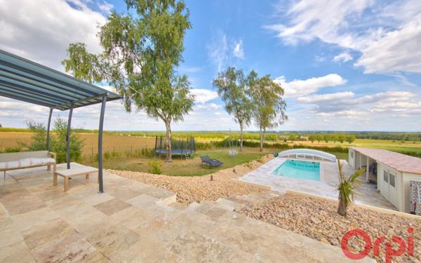 Maison à vendre    7 pièces • 267 m2 Mâcon