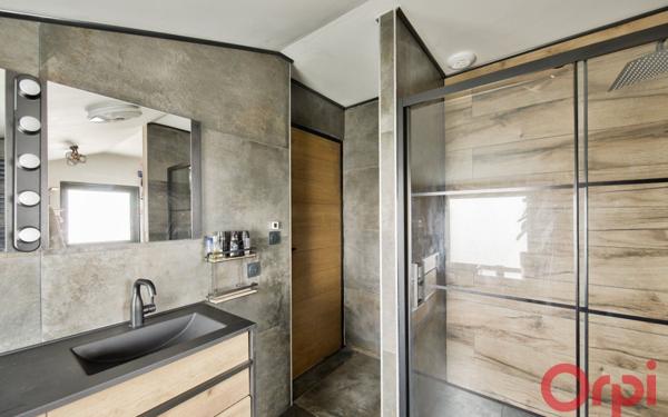 Maison à vendre    7 pièces • 267 m2 Mâcon