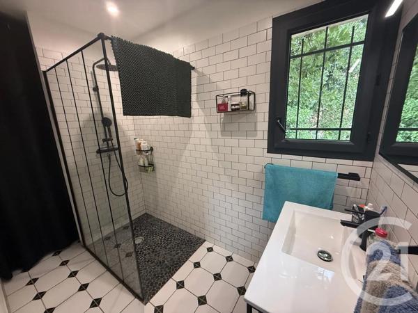 Maison à vendre  4 pièces - 125,97 m 2   ST MAXIMIN LA STE BAUME  - 83