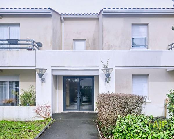Vente appartement Saint Jean D Angely : 96 800 € - AJP Immobilier Saintes