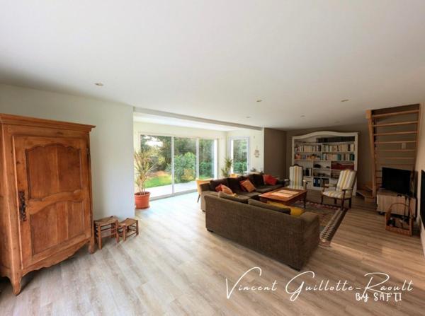 Maison familiale spacieuse – 145 m² habitables sur terrain de 1 447 m²