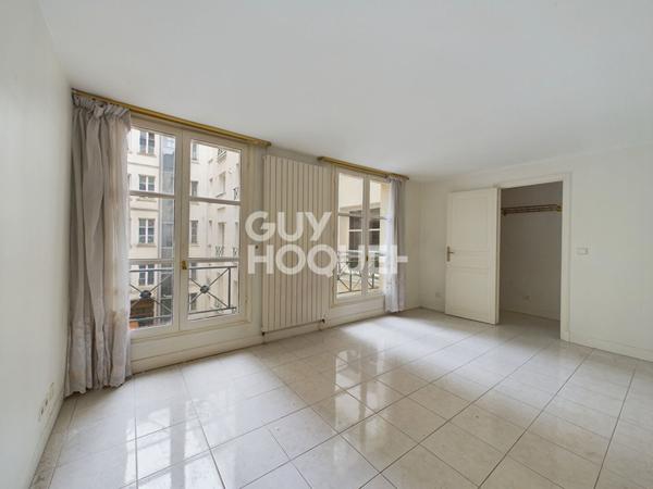 3 pièces - Métro Bonne Nouvelle