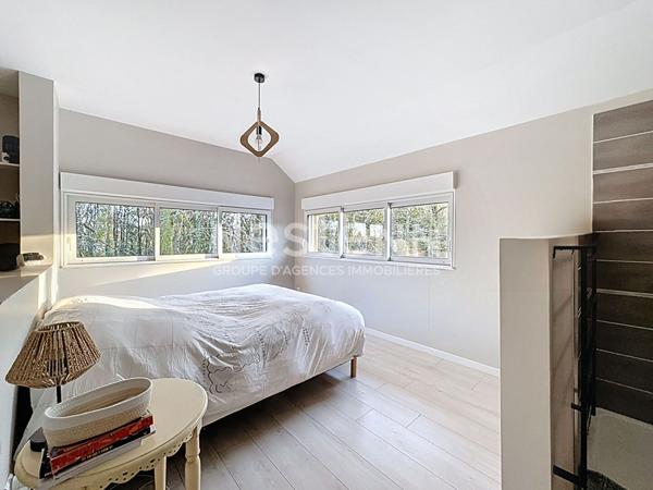 Maison à vendre à Rochechouart - 7 pièces, 5 chambres, piscine, panneaux solaire, garage double