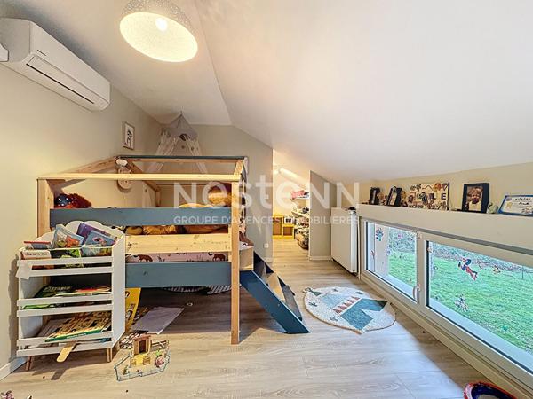 Maison à vendre à Rochechouart - 7 pièces, 5 chambres, piscine, panneaux solaire, garage double