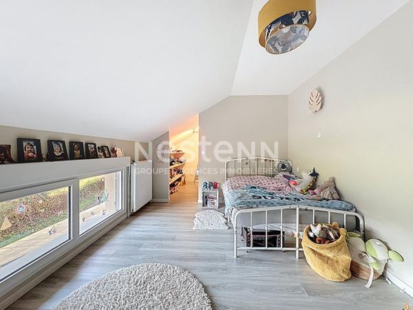 Maison à vendre à Rochechouart - 7 pièces, 5 chambres, piscine, panneaux solaire, garage double