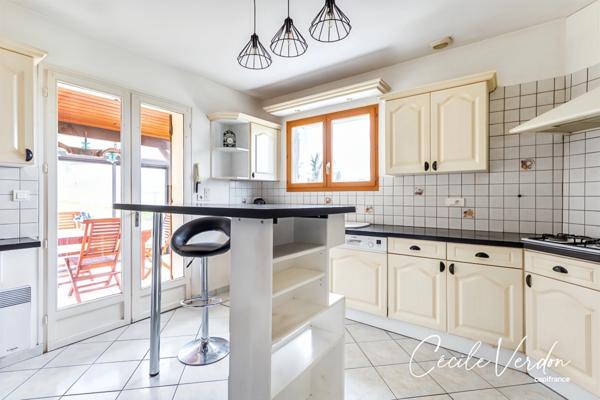 Maison 7 pièces avec piscine et dépendance à vendre à LAMONZIE SAINT MARTIN (24).