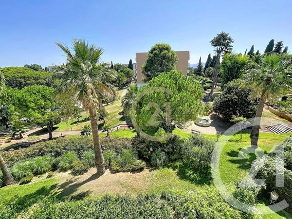 Appartement F4 à vendre  4 pièces - 125 m 2   CANNES LA BOCCA  - 06