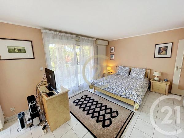 Appartement F4 à vendre  4 pièces - 125 m 2   CANNES LA BOCCA  - 06