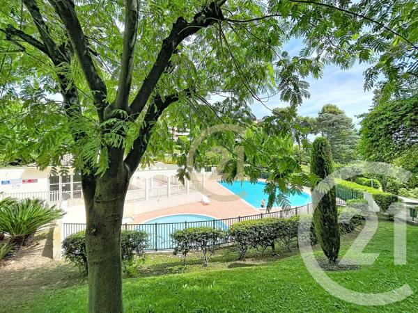 Appartement F4 à vendre  4 pièces - 125 m 2   CANNES LA BOCCA  - 06
