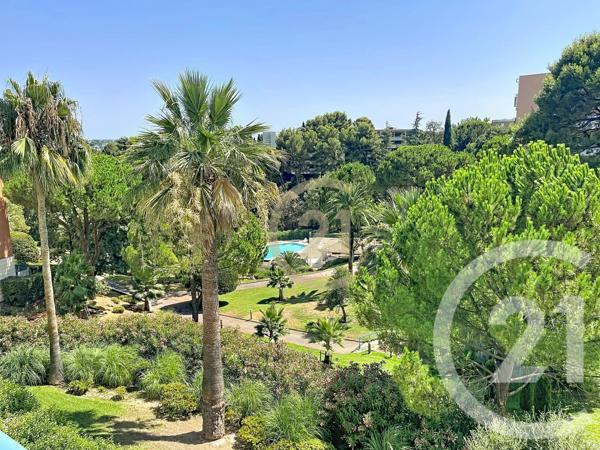 Appartement F4 à vendre  4 pièces - 125 m 2   CANNES LA BOCCA  - 06