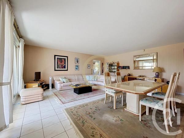 Appartement F4 à vendre  4 pièces - 125 m 2   CANNES LA BOCCA  - 06