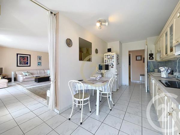 Appartement F4 à vendre  4 pièces - 125 m 2   CANNES LA BOCCA  - 06