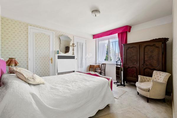 Maison Saint Germain En Laye 7 pièce(s) 198 m2 €1 190 000 ** - Référence 17291