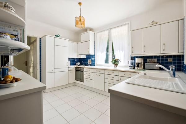 Maison Saint Germain En Laye 7 pièce(s) 198 m2 €1 190 000 ** - Référence 17291