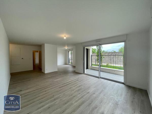 Appartement à louer 3 pièces 89.8m²