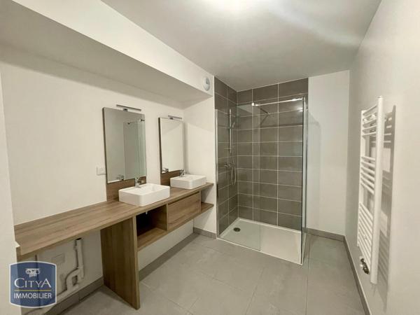 Appartement à louer 3 pièces 89.8m²