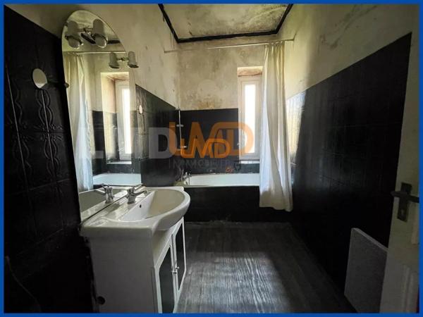 Aveyron: Immeuble ou maison de rapport deux appartements