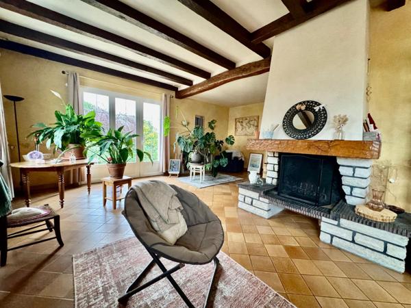 Espace, volume généreux, jardin arboré.