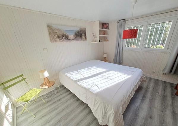 Espace, volume généreux, jardin arboré.