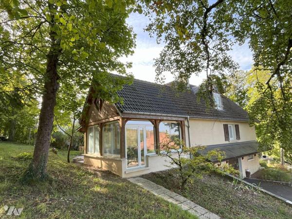Maison à vendre à Bar sur Seine (10110), AUBE. Pavillon traditionnel de 165 m² sur sous-sol tot...