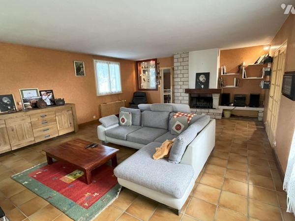 Maison à vendre à Bar sur Seine (10110), AUBE. Pavillon traditionnel de 165 m² sur sous-sol tot...
