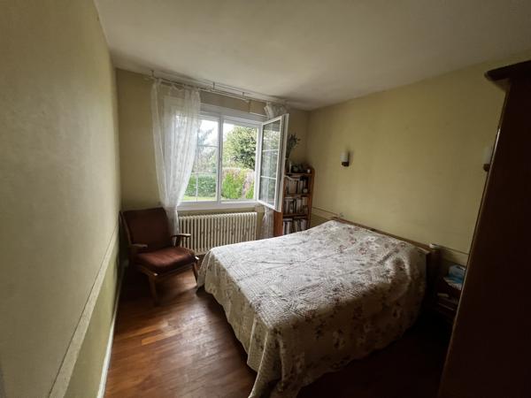 PAVILLON sur SOUS-SOL - 5 CHAMBRES