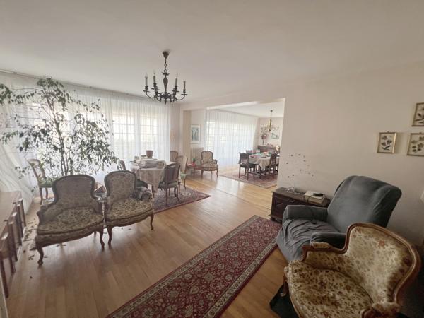 PAVILLON sur SOUS-SOL - 5 CHAMBRES