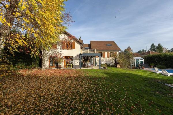 Vente Maison 9 pièces 225 m2 à Ruy-Montceau