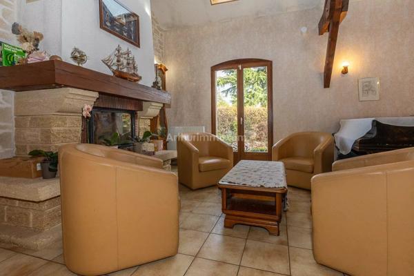 Vente Maison 9 pièces 225 m2 à Ruy-Montceau