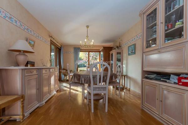 Vente Maison 9 pièces 225 m2 à Ruy-Montceau