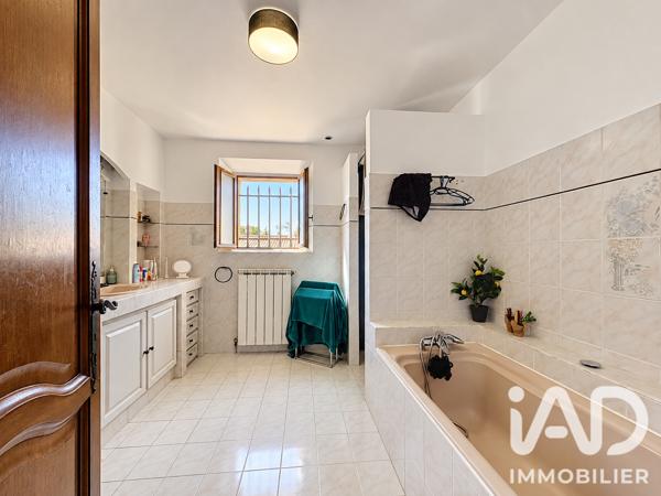 Maison à vendre 8 pièces 200 m² Fayence