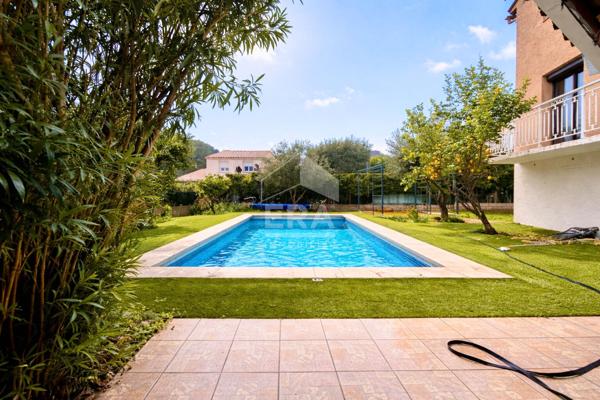 Perpignan Porte d'Espagne - Maison 4 chambres, garage et jardin avec piscine à vendre