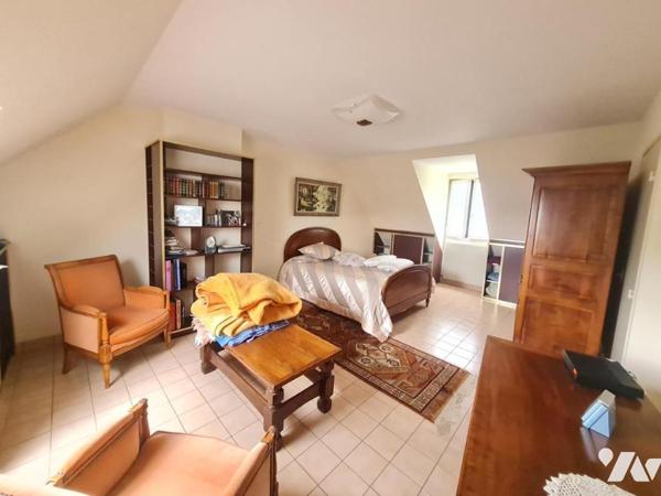 PAVILLON - A VENDRE- VENDOME (41100)