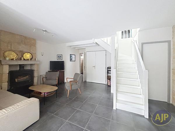Maison à vendre Bordeaux - 6 pièces, 127m² avec 4 chambre(s) à 650 000€ - AJP Immobilier Bordeaux Saint-Augustin