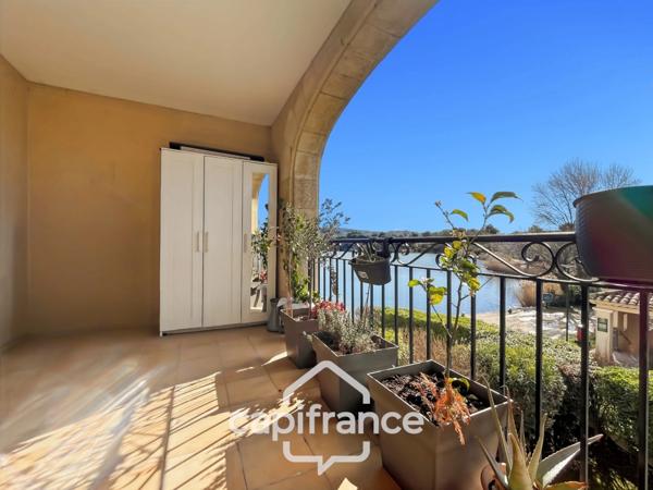 Domaine et golf de Pont Royal appartement résidence du lac de 42 m2 , vue lac , terrasse exposition sud , place de parking , cave collective