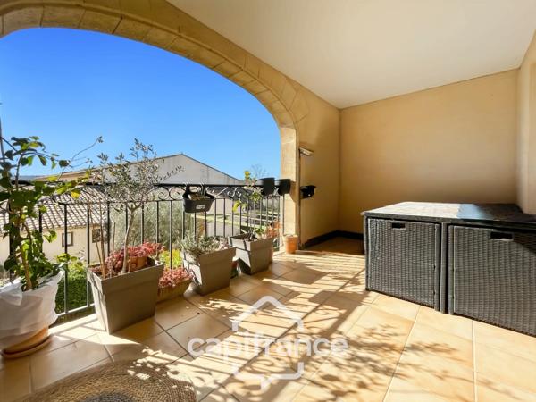 Domaine et golf de Pont Royal appartement résidence du lac de 42 m2 , vue lac , terrasse exposition sud , place de parking , cave collective