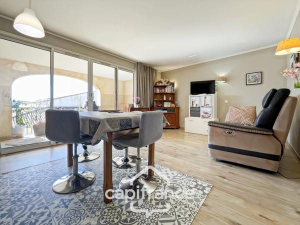 Domaine et golf de Pont Royal appartement résidence du lac de 42 m2 , vue lac , terrasse exposition sud , place de parking , cave collective