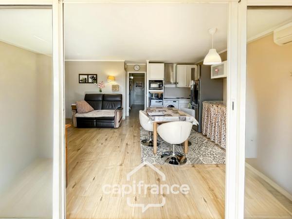 Domaine et golf de Pont Royal appartement résidence du lac de 42 m2 , vue lac , terrasse exposition sud , place de parking , cave collective