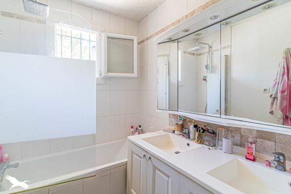 Maison à vendre 410 670 € Blanquefort 5 p 104 m² DPE D