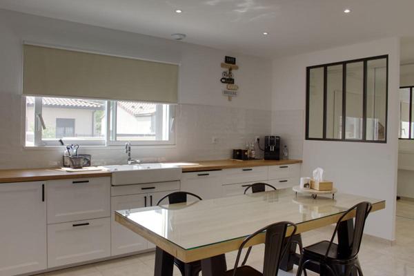 Maison neuve en lotissement  Carpentras - 4 pièces - 3 chambres - 95 m2