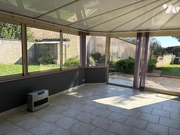 COMMUNE DE CELLES SUR BELLE, un ensemble immobilier de deux maisons