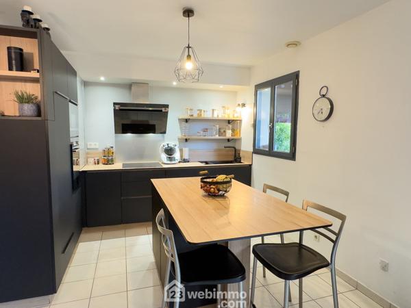 Maison 88.9 m² à Trélazé 49800