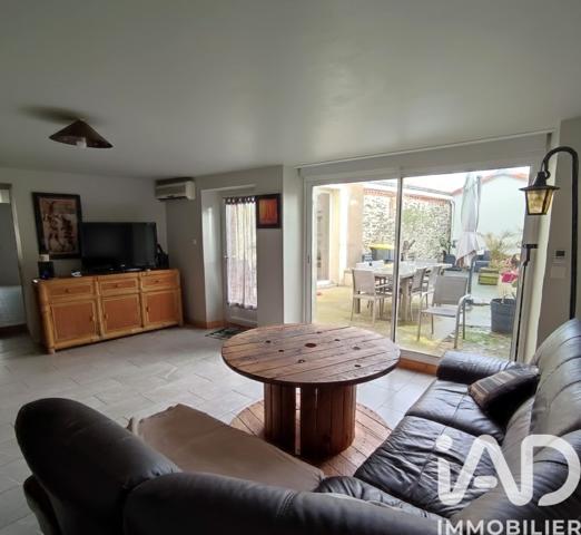 Maison à vendre 4 pièces 126 m² Beaupréau-en-Mauges (la chapelle du Genêt)