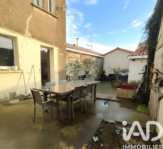 Maison à vendre 4 pièces 126 m² Beaupréau-en-Mauges (la chapelle du Genêt)